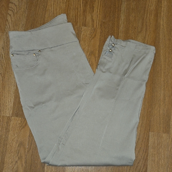 Ruby Rd. Beige Trousers - Picture 7 of 11